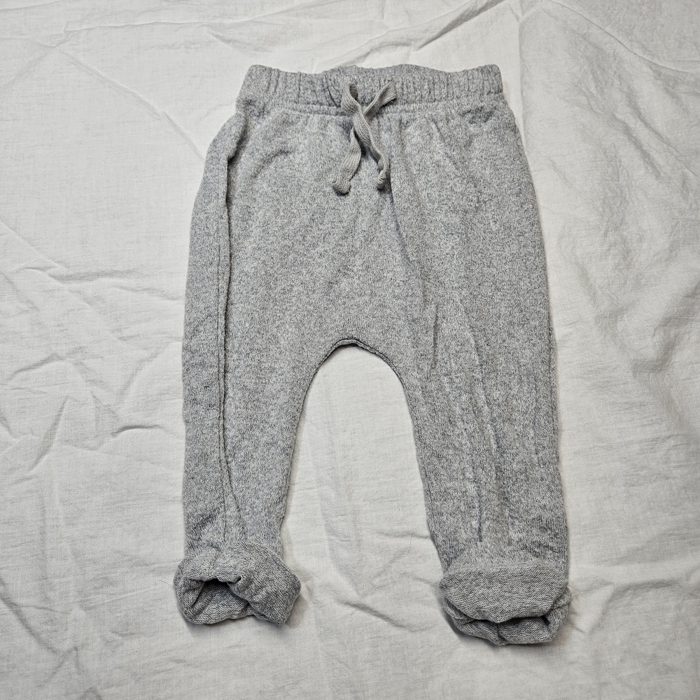 Old Navy Gray Joggers with Relaxed Fit